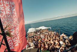 DAS LEGENDÄRE PARTYBOOT DAS LEGENDÄRE PARTYBOOT